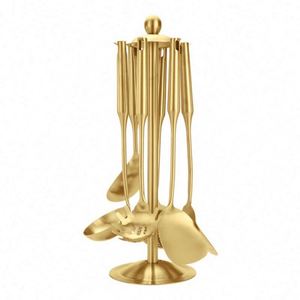 ชุดเครื่องครัวสเตนเลสสตีลคุณภาพสูง Kitchen Master Gold 6 ชิ้น ประกอบด้วยตะหลิว ทัพพี ช้อนตักซุป ตะหลิวพลิกอาหาร ที่คีบอาหาร ทนทาน ใช้กับเครื่องล้างจานได้ - Product Image 1