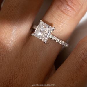 Anillo de Diamante Cultivado en Laboratorio de 2 Quilates, Corte Brillante Princesa, Oro Blanco Sólido de 18K, Diseño Clásico para Celebraciones de Aniversario - Product Image 4