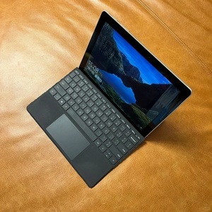 Tablette PC 2-en-1 Microsoft <span class=keywords><strong>Surface</strong></span> <span class=keywords><strong>Go</strong></span> 10 pouces en gros, Intel 4415Y, 8 <span class=keywords><strong>Go</strong></span>/128 <span class=keywords><strong>Go</strong></span>, Windows Hello, écran tactile 10 points PixelSense, version globale - Product Image 1