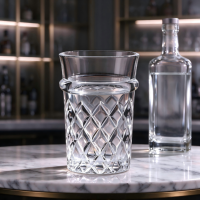 Verre à shot moderne OEM ODM en verre cristal 128 ml, personnalisation du logo et impression sur mesure pour le brandy, le vin et la bière