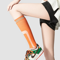 Chaussettes de compression 3D mi-hautes en nylon polyamide, séchage rapide, antidérapantes, respirantes, sans coutures, pour la course à pied, l'entraînement et le sport
