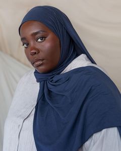 Conjunto de Hiyab Modal Premium Ligero con Gorro Interior a Juego, Hiyab Modal Transpirable con Gorro Interior a Juego - Product Image 5