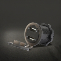 Kewig Pengisi Daya EV Cepat Tahan Api ABS Tahan Air Port Ganda LED 5V 4.2A Soket USB-A Ganda dengan Sakelar Voltmeter