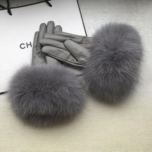 Gants en <span class=keywords><strong>cuir</strong></span> véritable avec fourrure de <span class=keywords><strong>renard</strong></span> et peau de mouton, manteaux gris pour femmes - Vente directe d'usine - Product Image 2