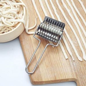 Stainless Steel Domestic Manual Rolling Kitchen Tool Small Noodle Cutter - Product Image 3