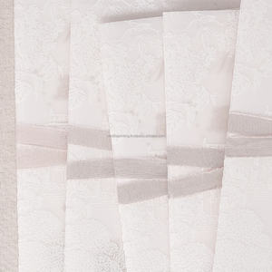 การ์ดอวยพรงานแต่งงานแบบโปร่งแสง พรีเมียม สวยงาม ทำจากกระดาษเวลลัม พร้อมโลโก้ที่ปรับแต่งได้และปั๊มฟอยล์ - Product Image 4