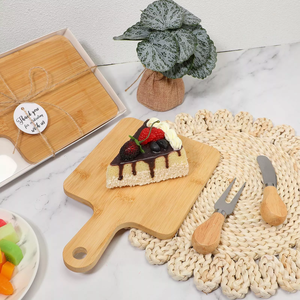 Tagliere per formaggio in legno con coltello per formaggio - Product Image 5