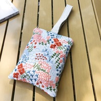 Pochette à fermeture éclair en lin brodé avec motif personnalisé pour filles et femmes, sac de voyage en coton à longue poignée pour le maquillage