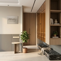 Armoire de chambre modulaire en chêne clair à structure ouverte, avec tiroir individuel et rangement pour livres et ornements