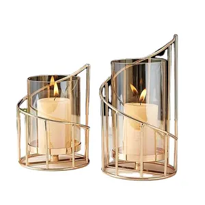 Metal Wire Candle Holder Conjunto de 2 Castiçais de vidro pilar ouro decorativa Tea Light castiçais para Home Decor Table