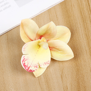 ดอกกล้วยไม้ฟาแลนนอปซิสประดิษฐ์สีขาวนม ชมพู ส้ม เหลือง เขียวอมฟ้า เหลืองอ่อน ขนาด 7 ซม. สำหรับตกแต่ง จากร้านขายดอกไม้ยี่หวู่ ต้าถัว - Product Image 2