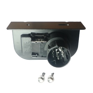 Trailer Socket FU5Z-14489-A 4-Pin 7-Pin Connector With Mounting <b>Bracket</b> IP66 <b>Black</b> Plastic - Product Image 1