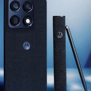 Teléfono Inteligente Motorola Moto Signature Versión Global, Pantalla de 6.8'' y 165Hz, Snapdragon 8 Gen 5, Batería de 5200mAh, Carga Rápida de 90w, Teléfono Móvil con Esim - Product Image 4