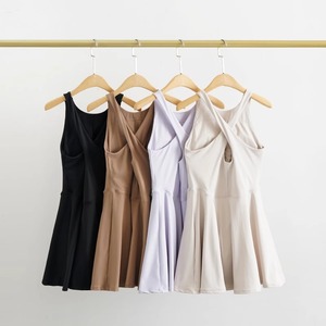 Vente chaude solide femmes beauté dos léger sans manches danse Tennis jupe avec court Fitness Yoga Tennis jupe - Product Image 2