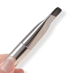 Elegante Juego de Brochas de Maquillaje Profesional de 3 Piezas con Cerdas Sintéticas Planas y Mango Metálico para Aplicación de Colorete en las Mejillas - Product Image 3