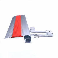 Profil LED en aluminium étanche pour marches extérieures, escaliers en pierre, éclairage d'allées de cinéma et de théâtre, nez de marche antidérapant YG-6825