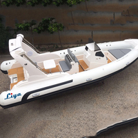 Liya chine 7.5 m pas cher en fiber de verre dériveur bateaux catamaran yacht à moteur