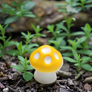 Ornements de champignons 3D mignons en résine écologique Artisanat DIY Accessoires décoratifs de Noël - Product Image 2