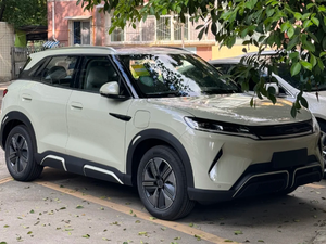 BYD Yuan up, <span class=keywords><strong>voiture</strong></span> électrique 5 portes 5 places, SUV compact, <span class=keywords><strong>batterie</strong></span> Blade LFP, charge rapide, alimentation extérieure - Product Image 4