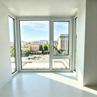 Fenêtre à battant en alliage d'aluminium de forme spéciale personnalisée, verre trempé à économie d'énergie, pour la décoration de la maison