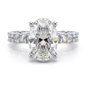 Bague de fiançailles en moissanite taille radiant, monture à griffes en argent 925, bande pavée, bijoux fins classiques pour femme - Product Image 3