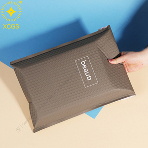 8.5x11 inch Poly <span class=keywords><strong>Bubble</strong></span> bưu phẩm không thấm nước tự con dấu dính đệm bong bóng bưu phẩm bao bì phong bì cho vận chuyển - Product Image 4