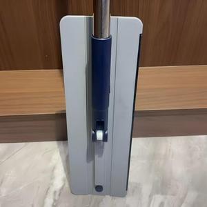Juego de Cubo y Mopa Plana de Microfibra <span class=keywords><strong>Fina</strong></span> con Tanque de Agua Transparente y Sistema de Autoescurrido para <span class=keywords><strong>Limpieza</strong></span> de Suelos sin Esfuerzo - Product Image 6