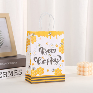 Sac en papier kraft imprimé abeille de dessin animé en gros, style simple et frais, sac fourre-tout en papier pour emballage cadeau, idéal pour les fournitures de fê<span class=keywords><strong>te</strong></span> d'anniversaire - Product Image 3