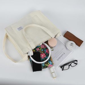 Free Sample <b>Handbag</b> for Women Fabric Fashion Bag <b>White</b> Color Shopping Tote Bag With Custom Logo Canvas Hand Bag - Product Image 3