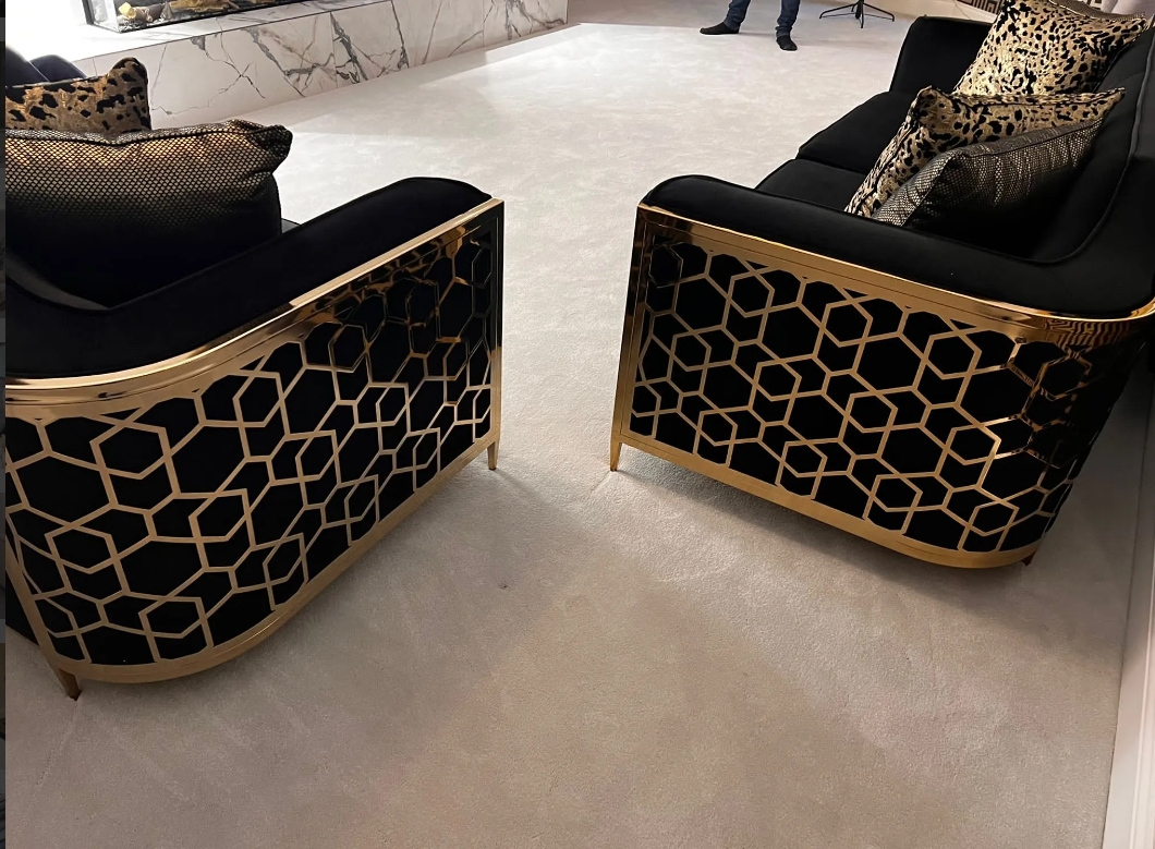 Black/Gold