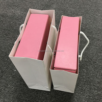 Sacs cadeaux en papier kraft recyclable avec logo personnalisé, poignée en corde de coton et papier de soie pour l'emballage de boutiques de détail