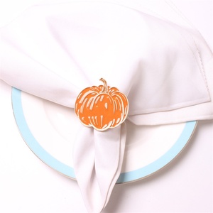 Petit porte-serviette en métal de luxe pour décoration de table de restaurant en or blanc argent pour décoration de table de fête en forme de citrouille - Product Image 5