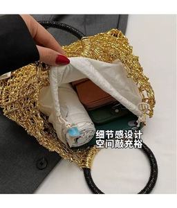 Bolso cuadrado de PVC de moda Bolso tejido hueco de mano redondo Bolso de playa de vacaciones junto al mar - Product Image 2