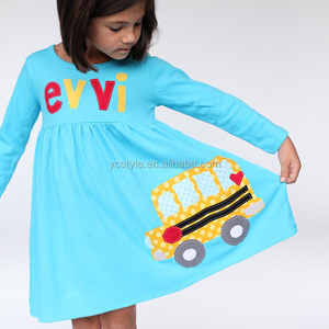 Abito da Principessa Personalizzato con Monogramma, Applicazioni Ricamate, Maniche Lunghe in Cotone e Spandex, Abbigliamento per Bambina - Product Image 6