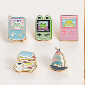 Fabricante diseño libre Metal hierro Aleación de Zinc fundido troquelado Logo esmalte duro suave broche insignia a granel esmalte personalizado Pines de solapa - Product Image 3