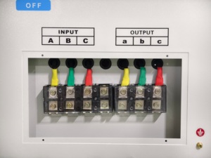 Régulateur/Stabilisateur <span class=keywords><strong>de</strong></span> <span class=keywords><strong>Tension</strong></span> pour Servomoteur 30kW 90kW 100kW 380V AVR avec Bobinage en Cuivre - Product Image 5