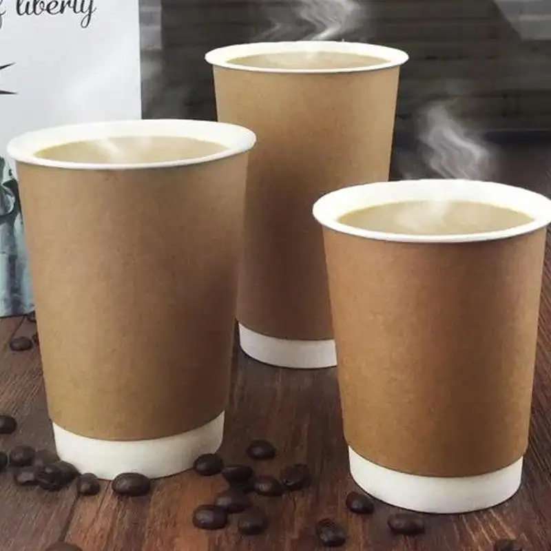 Tazze da caffè in carta antiscottatura a doppia parete personalizzate per bevande calde con coperchi in plastica bianca nera