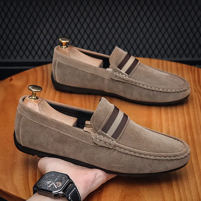 Neue Mode Slip auf leichten bequemen lässigen flachen Slipper Mann Mokassin Schuhe Wildleder Loafer Schuhe für Männer