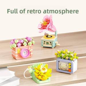 Bloques de Construcción Tienda de Flores, Juguete Creativo DIY de Plástico ABS para Niñas de 4 a 6 Años, Regalo con Diseño de Electrodomésticos Retro y Escena Urbana - Product Image 4