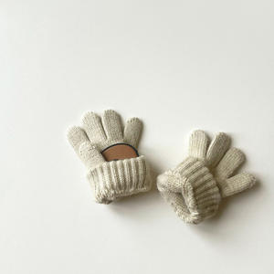 DYMF moda nuevo estilo 3-7 niños al aire libre invierno suave cálido <span class=keywords><strong>guantes</strong></span> de punto niños logotipo personalizado <span class=keywords><strong>guantes</strong></span> de invierno y mitones <span class=keywords><strong>para</strong></span> niños pequeños - Product Image 5