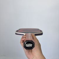 Raquette de pickleball Omni1776 édition limitée, longue, noyau en mousse de 16 mm, surface en fibre de carbone, intérieur en mousse BoomCore, incassable