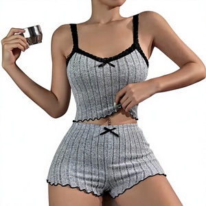 Nouvel ensemble de pyjama pour femmes / Camisole convertible en dentelle, débardeur court et short / Vêtements de maison élégants en dentelle pour femmes - Product Image 5