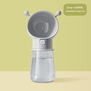 Bouteille d'eau portable pour animaux de compagnie - Hydratation instantanée à la simple pression d'un bouton pour votre compagnon à fourrure en déplacement - Product Image 6