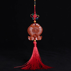 Colgante de madera de durazno con doble pez de la prosperidad y espejo Bagua tallado en relieve para decoración de Feng Shui en el hogar u oficina - Product Image 1