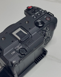 Appareil photo Canon EOS C50 d'occasion, capteur CMOS plein format 35 mm, vidéo 8K - Product Image 3
