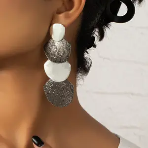 Matte Brushed round Sequin Earrings for Women in South Korea Fashionable Face Slimming Design for Engagement Wholesale