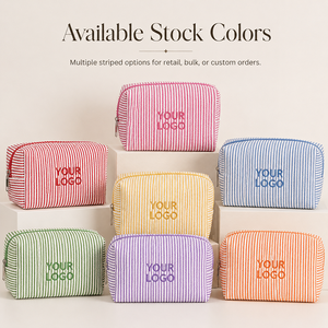 Bolsa de Maquillaje Premium a Rayas con Logotipo Personalizado, Bolsa de Aseo de Tela Seersucker con Bolsas Protectoras de Marca, Bolsa de Cosméticos de Lujo para Venta al por Menor - Product Image 6
