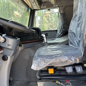 二手中国重汽豪沃Nx Hohan 371 6X4 10轮柴油二手原动机/牵引头/马/牵引车待售 - Product Image 6