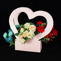 Emballage de boîtes à fleurs cadeau de mariage bague en forme de coeur en gros. Boîtes à fleurs en papier de carton de mariage emballage