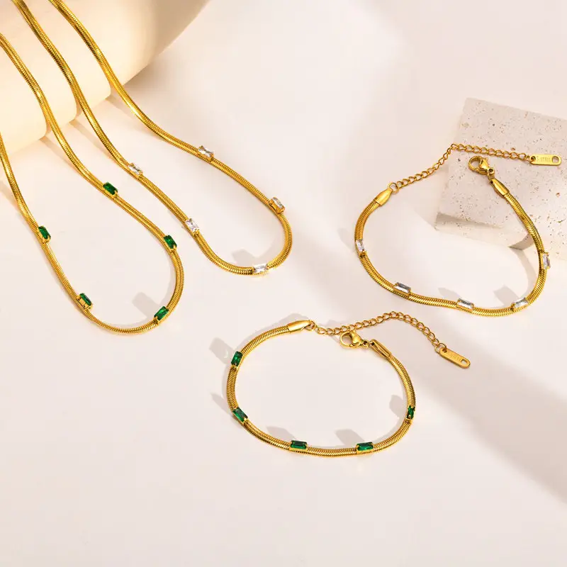Conjuntos de joias, joias finas de aço inoxidável, corrente de cobra plana 18k, pulseiras banhadas a ouro, pedra verde, colares de zircônia branca, brincos de gancho